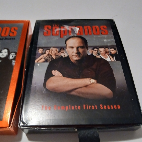 Sopranos Seasons 1,2,3 - Picture 10 of 14